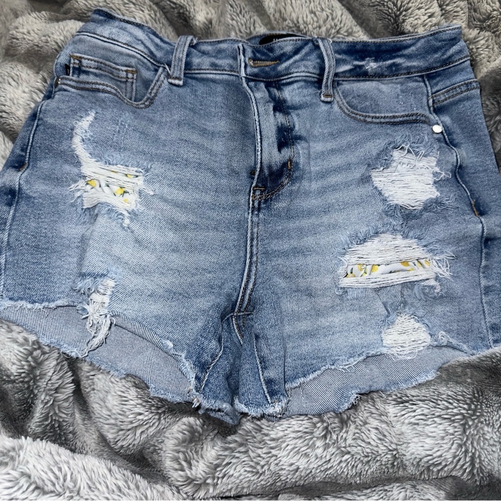 Judy blue shorts size L